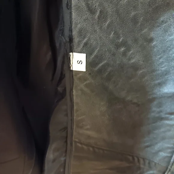 Black leather trench coat - Picture 7 of 7